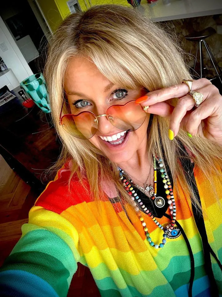 Fundraising JEWELCHIC Rainbow Heart Glasses
