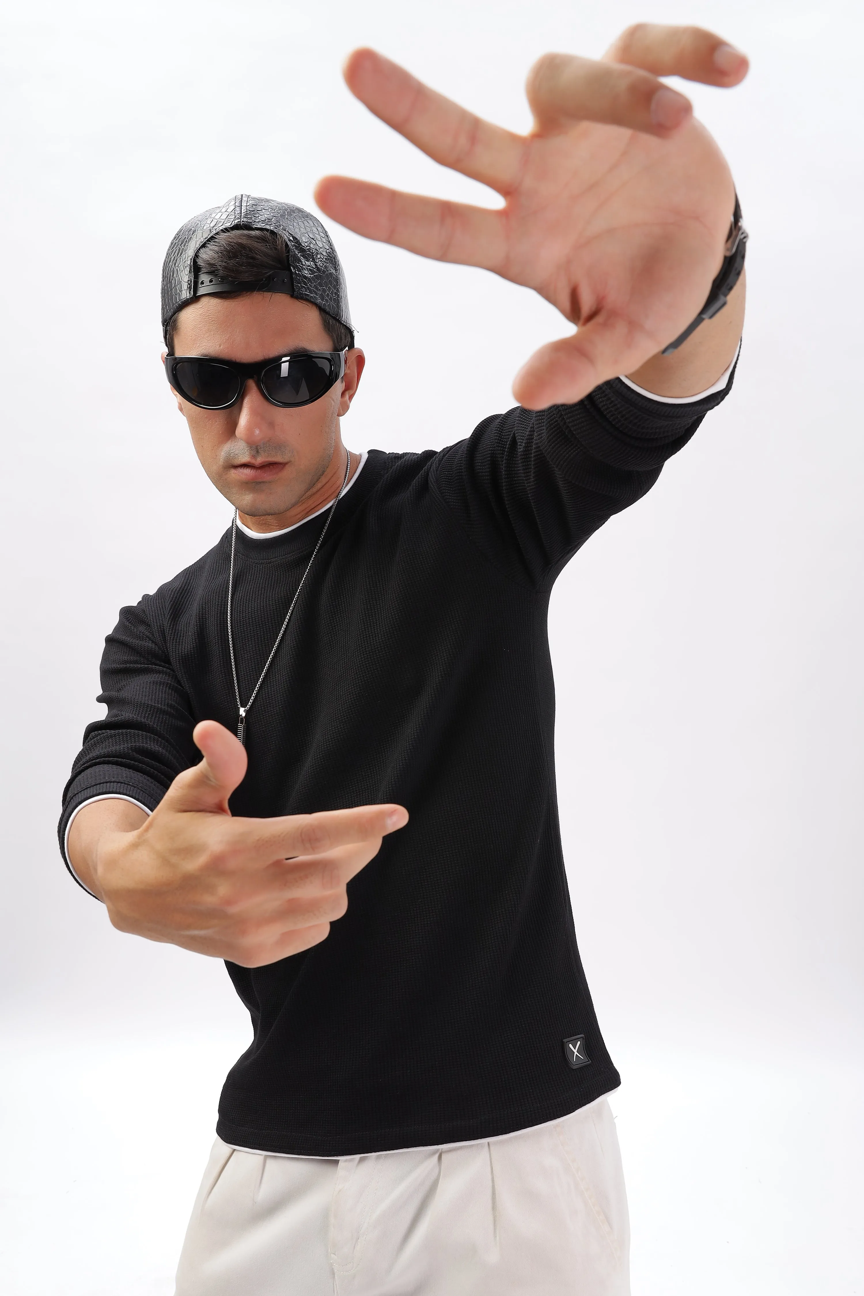 Knitted Full Sleeve T-Shirt: Black