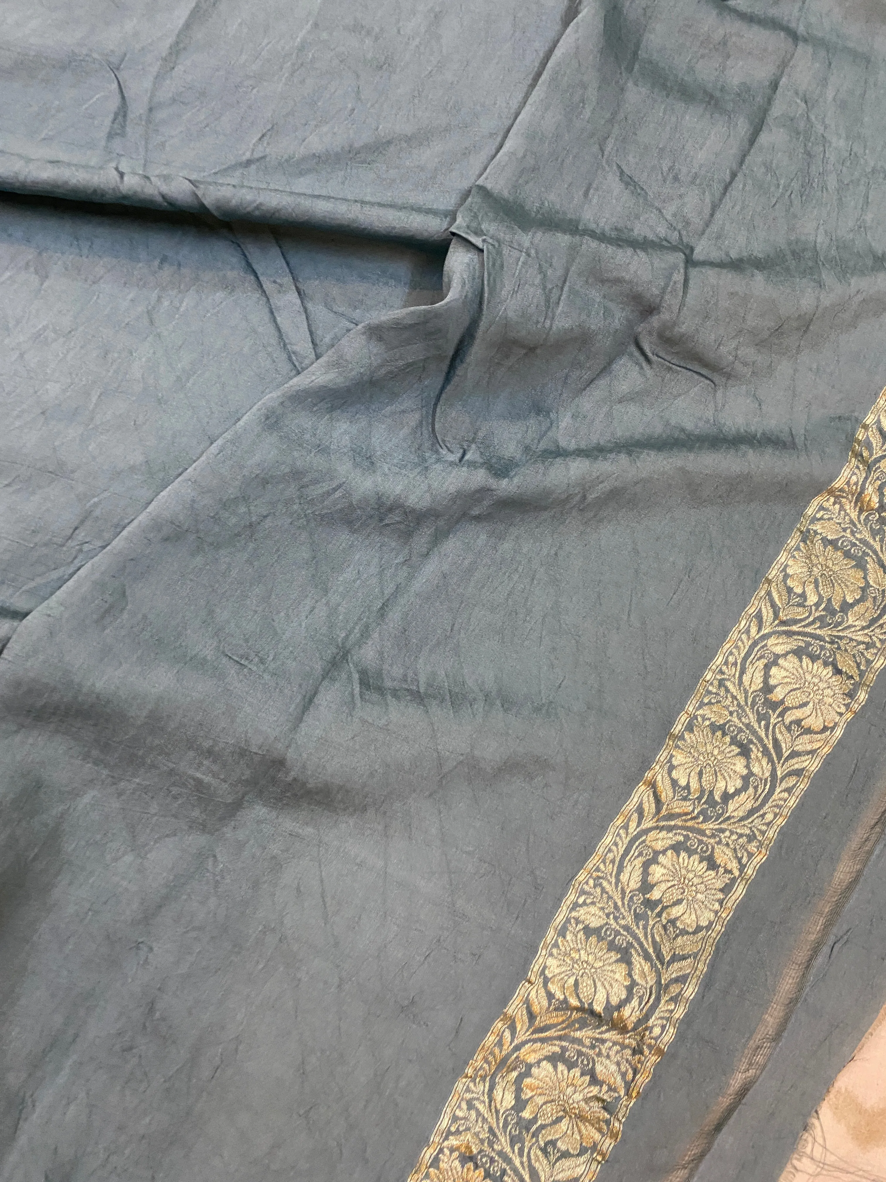 The Grey Handloom Pure Moonga Silk Banarasi Saree